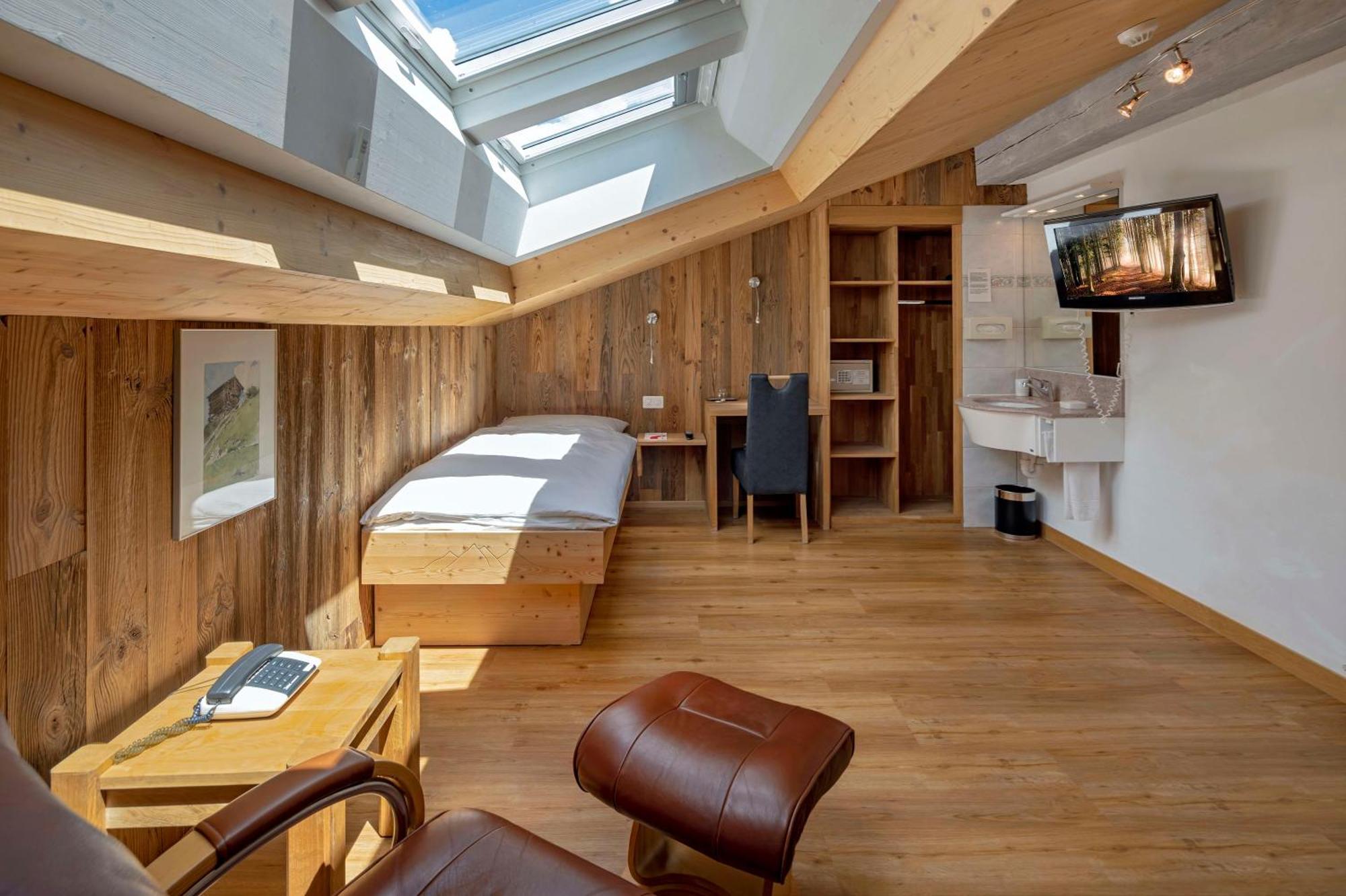 Hotel Matterhornblick 3*